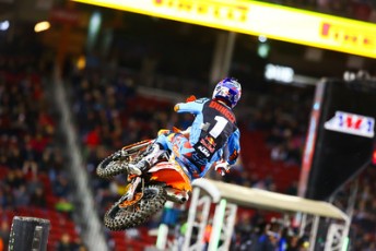 Ryan Dungey stretches his lead after winning at Indianapolis