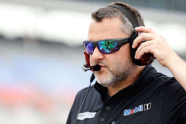 Tony Stewart has been cleared to make his first 2016 NASCAR Sprint Cup appearance this weekend