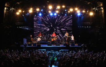 Hunters & Collectors headline the Clipsal 500 2017 entertainment package