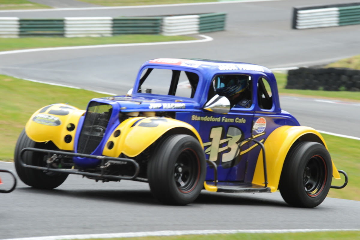 Tight at the top in MRF Legends Cars BTCC Prize test battle - Speedcafe