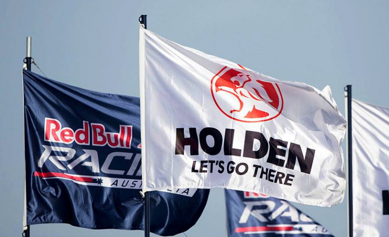 Holden will focus its support on Triple Eight from 2017