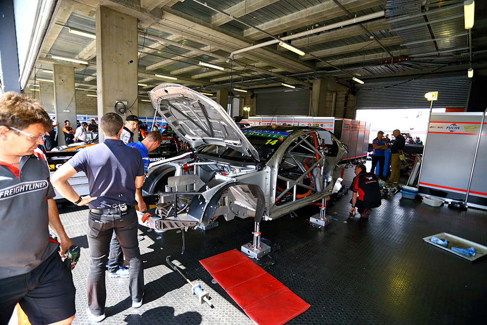 GALLERY Supercheap Auto Bathurst 1000 Thursday