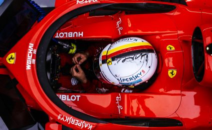 F1 teams allowed to mount mirrors on halo