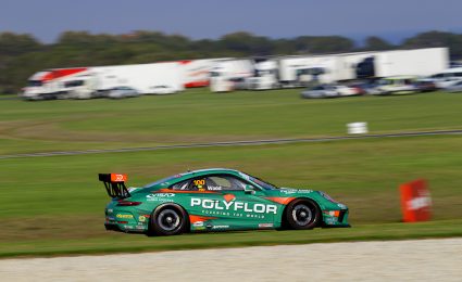 Wood holds off Davison to claim Carrera Cup win