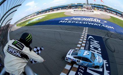 Harvick bags seventh win of season in Michigan