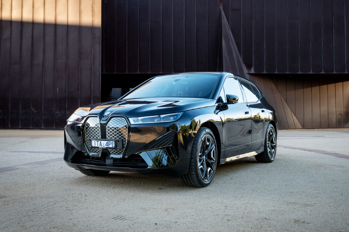 ROAD TEST: 2022 BMW iX xDrive40 Sport review