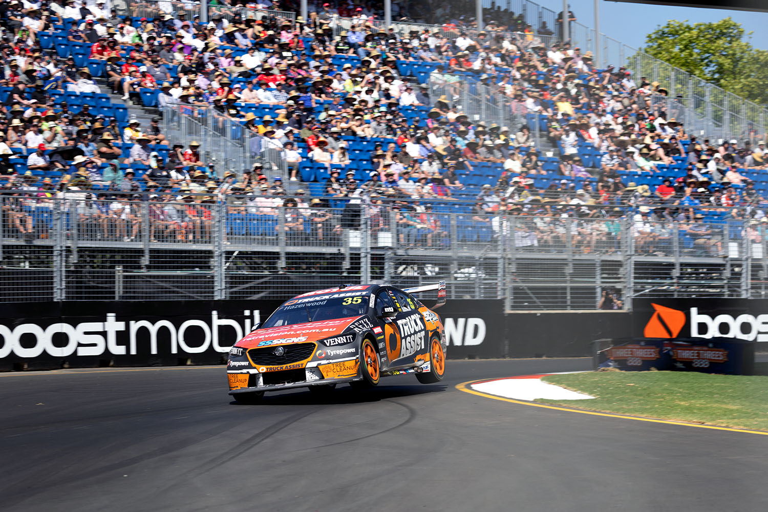 Comeback Adelaide 500 beats crowd target