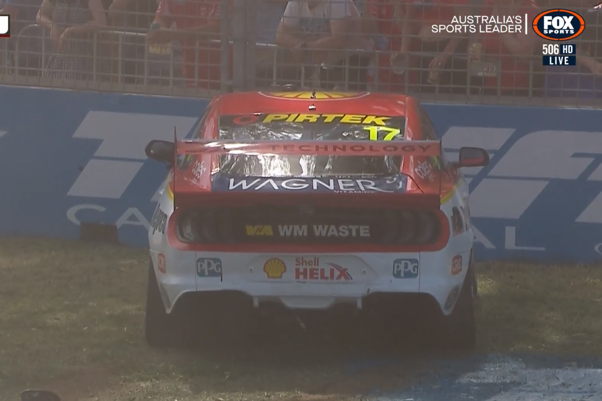 One of three significant Will Davison mistakes in Race 34 at the Adelaide 500