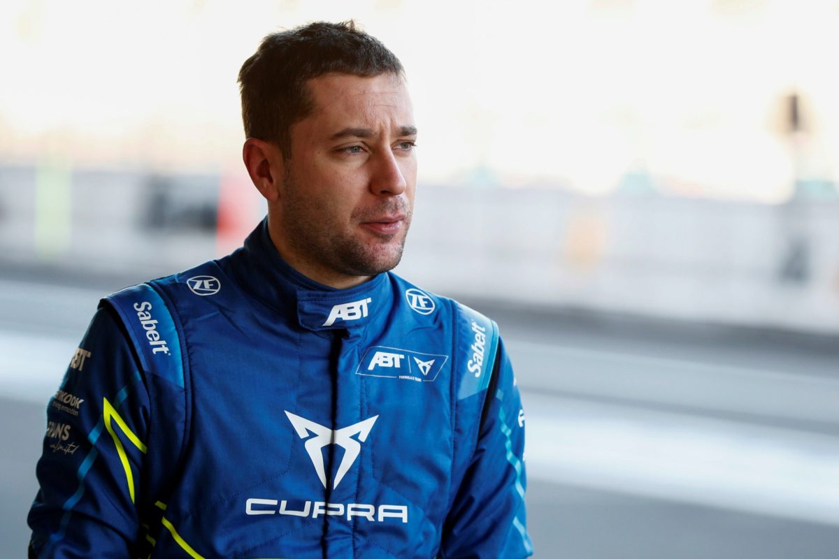 Robin Frijns suffered a broken wrist